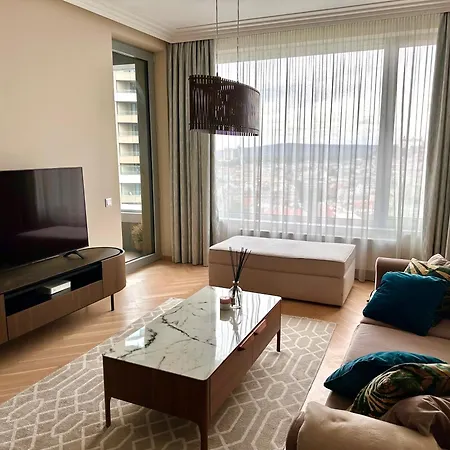 Apartment Sky Park Elegance